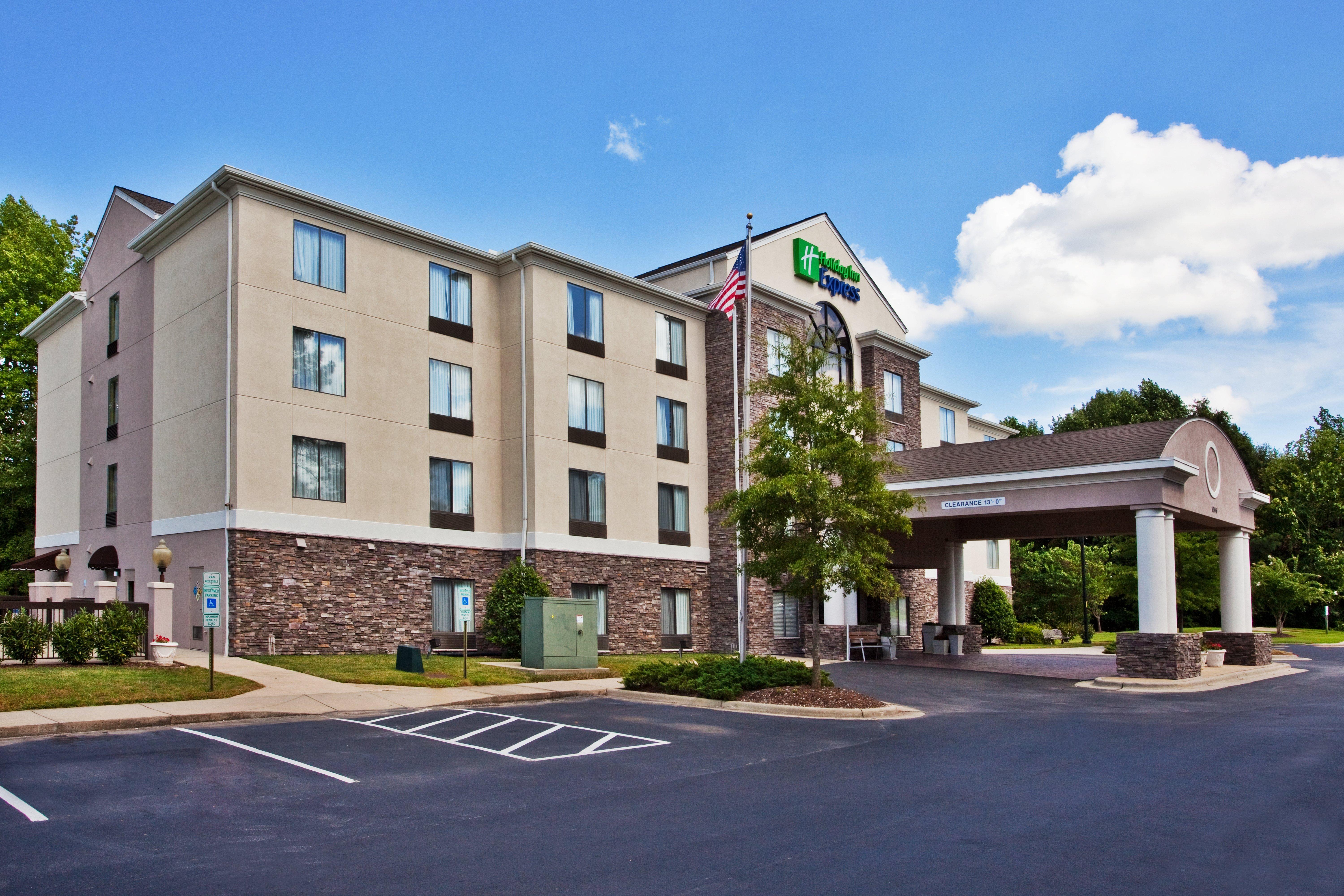 Holiday Inn Express Apex - Raleigh By Ihg Exterior photo