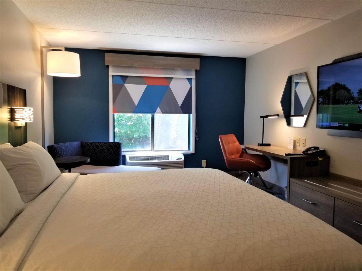 Holiday Inn Express Apex - Raleigh By Ihg Exterior photo