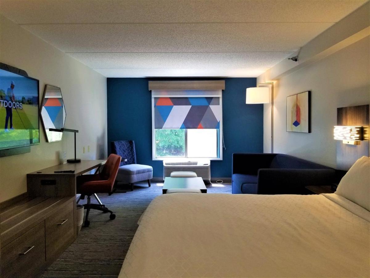 Holiday Inn Express Apex - Raleigh By Ihg Exterior photo