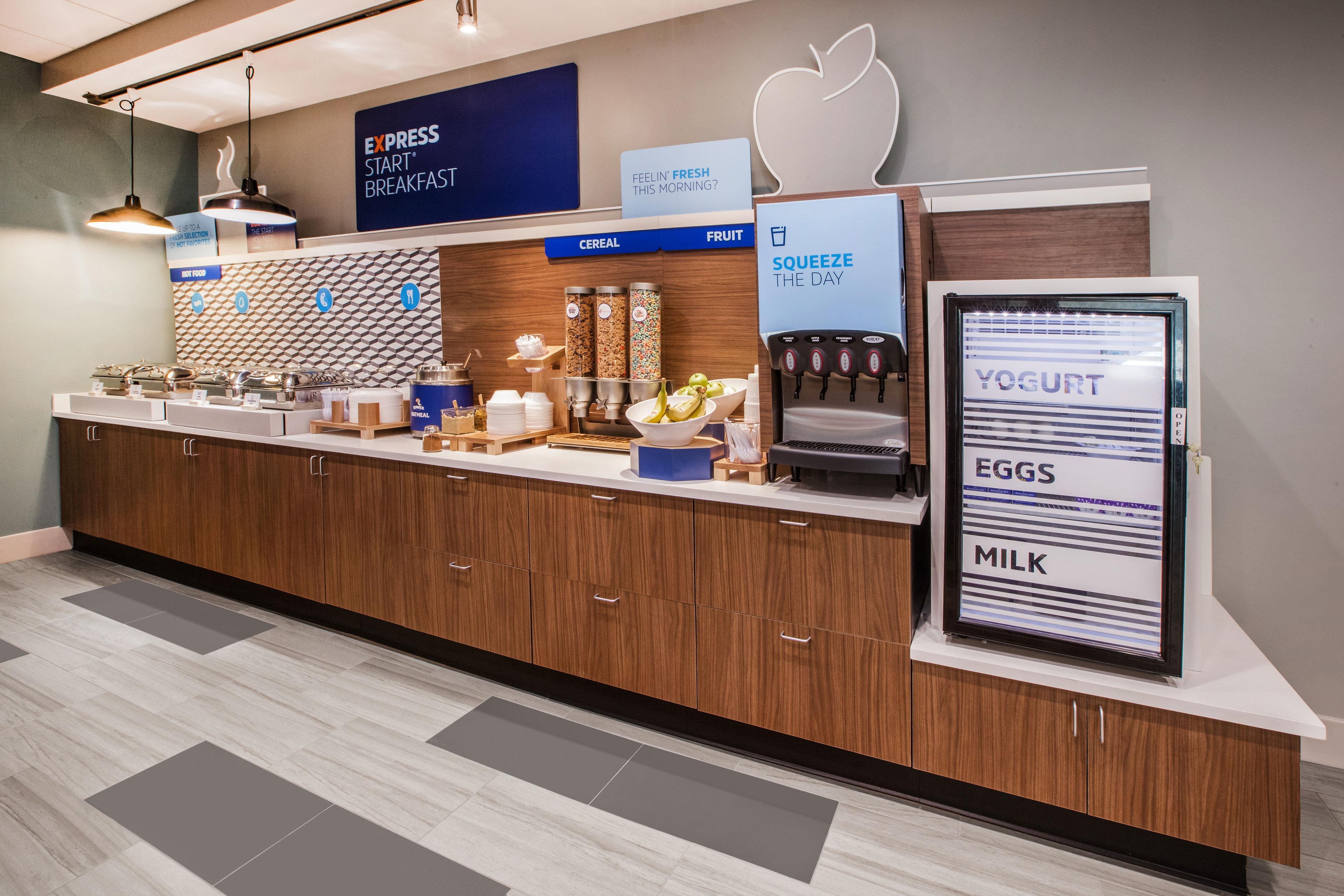 Holiday Inn Express Apex - Raleigh By Ihg Exterior photo